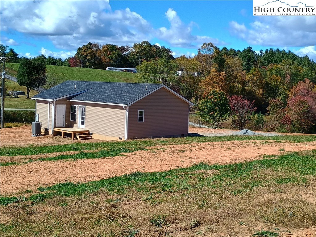 50 Millards Way Sparta, NC 28675 - Photo 2 of 11