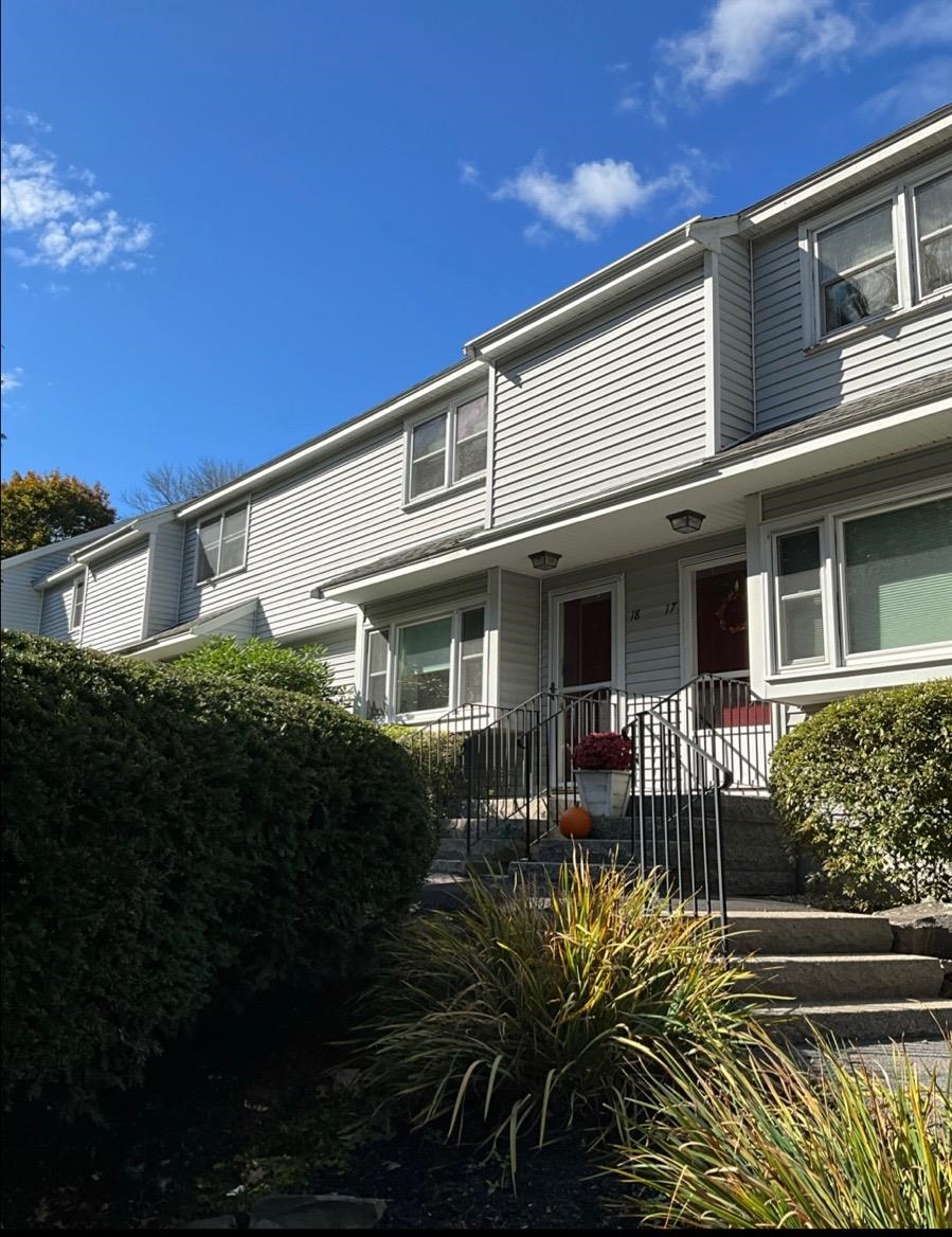 777 Middle Road, Unit 18 Portsmouth, NH 03801 - Photo 1 of 16 Gallery Image 1