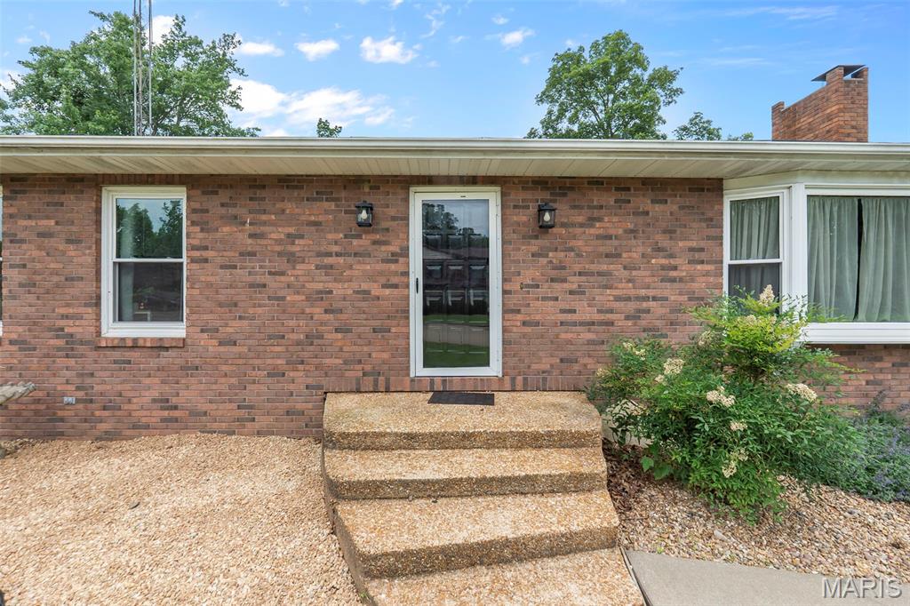 815 Ridge Drive Perryville, MO 63775 - Photo 2 of 40