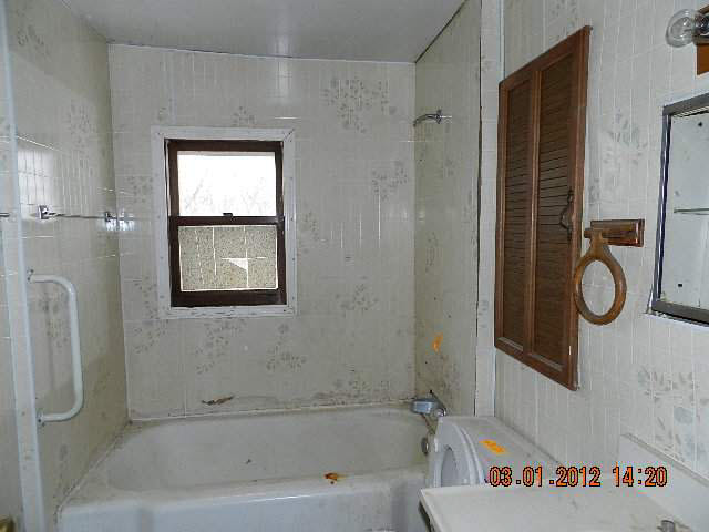 1627 North Fox Farm Road Warsaw, IN 46580 - Photo 4 of 8 Gallery Image 4
