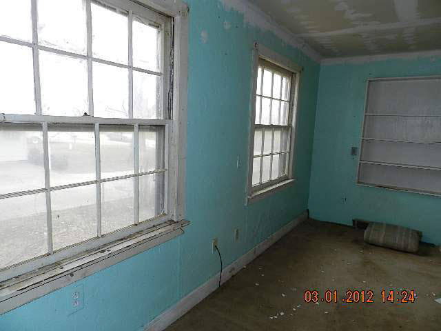 1627 North Fox Farm Road Warsaw, IN 46580 - Photo 6 of 8 Gallery Image 6