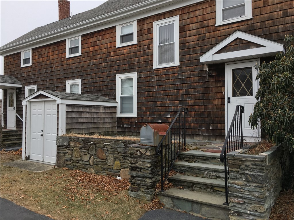 446 Main Road Tiverton, RI 02878 - Photo 2 of 26
