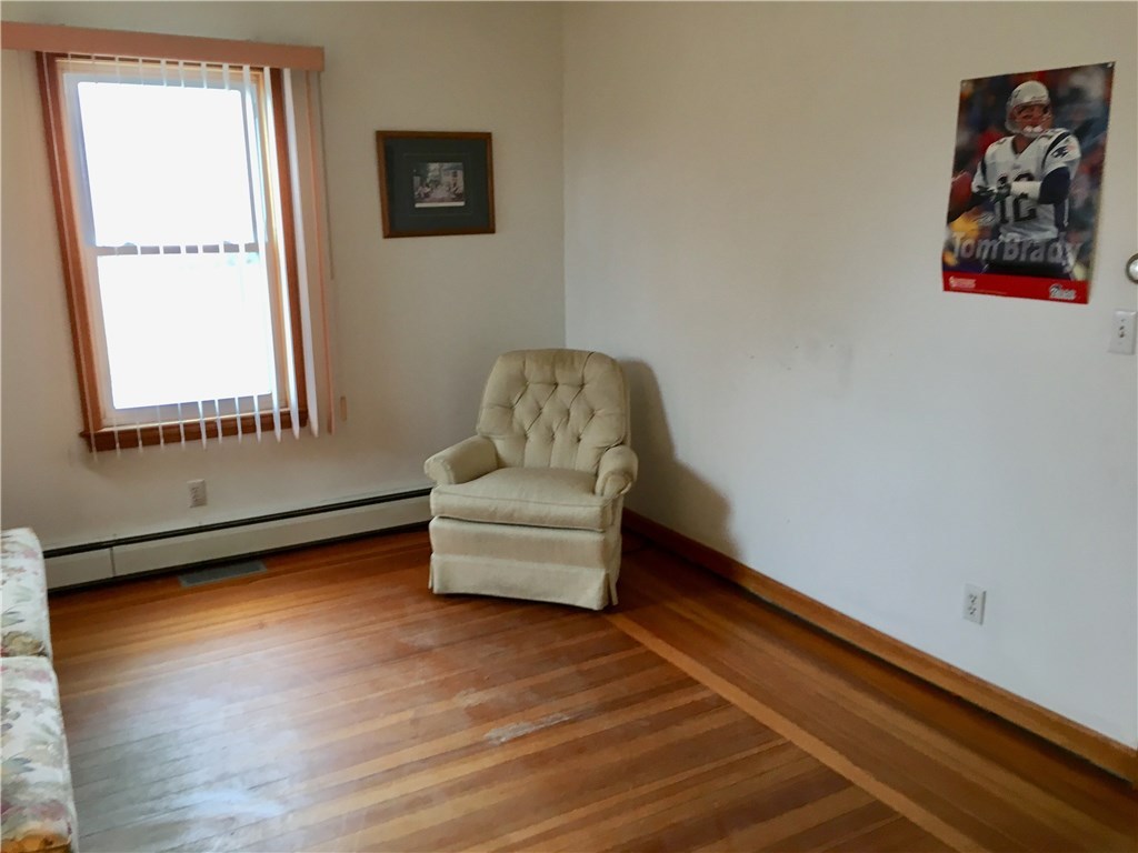 446 Main Road Tiverton, RI 02878 - Photo 6 of 26