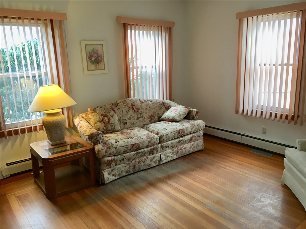 446 Main Road Tiverton, RI 02878 - Photo 7 of 26