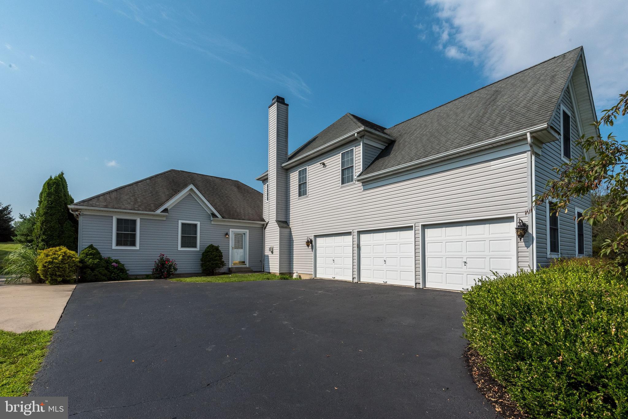 1997 Knight Road Green Lane, PA 18054 - Photo 11 of 94 Gallery Image 11