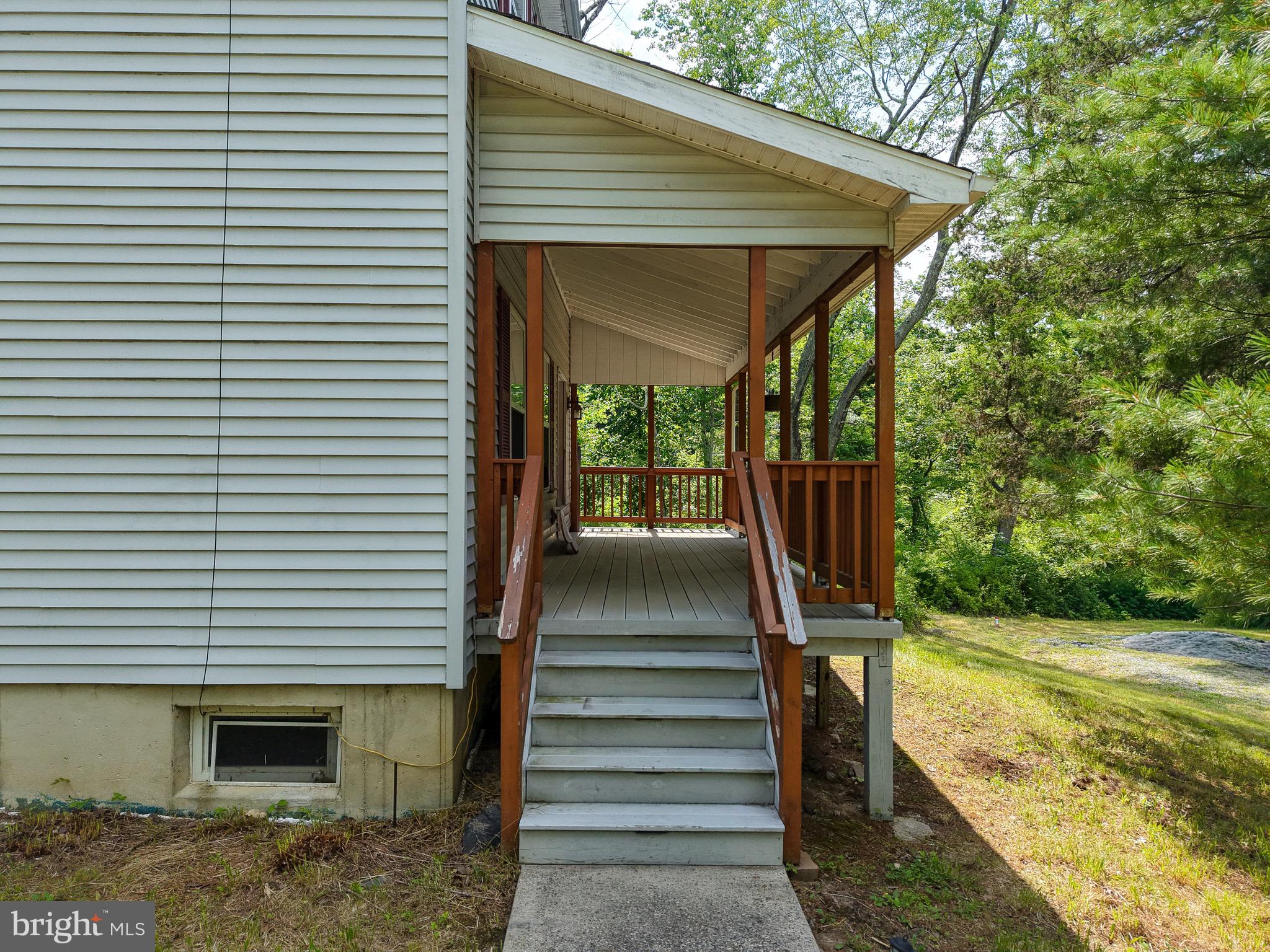 2015 Aquetong Road New Hope, PA 18938 - Photo 5 of 34