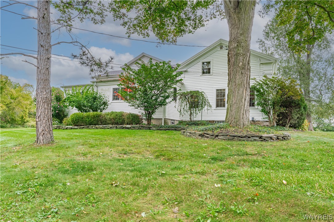7383 Townline Road Pendleton, NY 14120 - Photo 3 of 50 Gallery Image 3