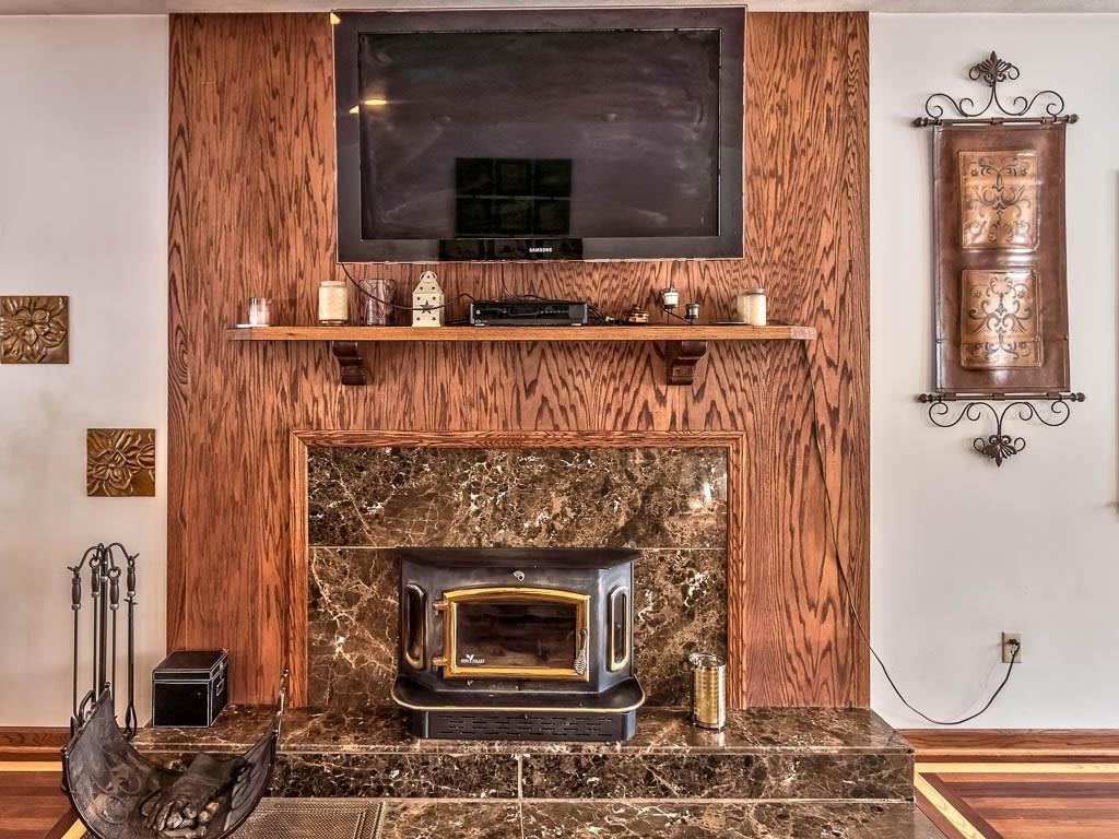 645 Field Club Road Pittsburgh, PA 15238 - Photo 5 of 25 No expense was spared in the wood finishes included in this home.