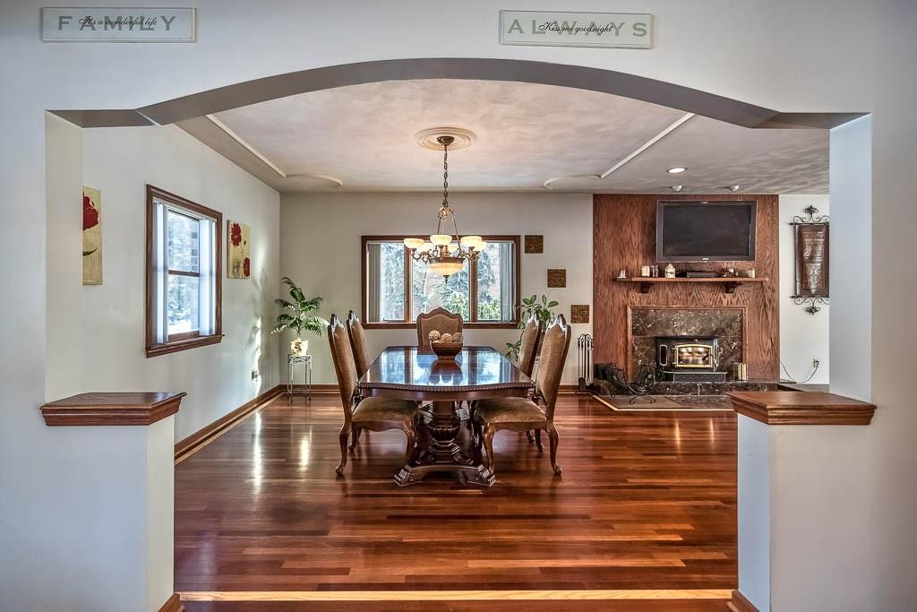 645 Field Club Road Pittsburgh, PA 15238 - Photo 6 of 25 The dining room provides a warm and elegant entertaining area.