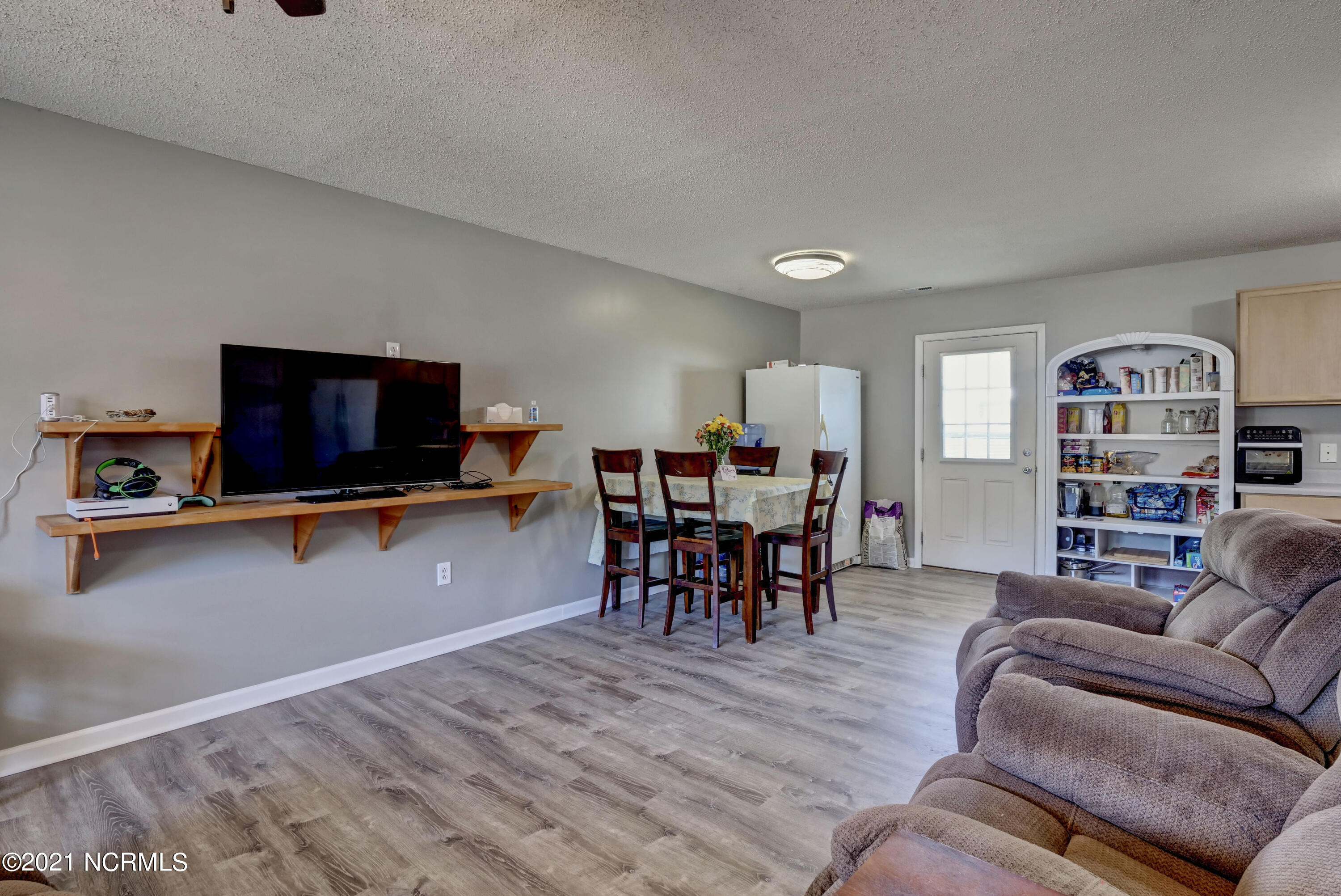 4385 Ritz Circle Shallotte, NC 28470 - Photo 6 of 36 006_p4533775_76_77_78_79_80_81