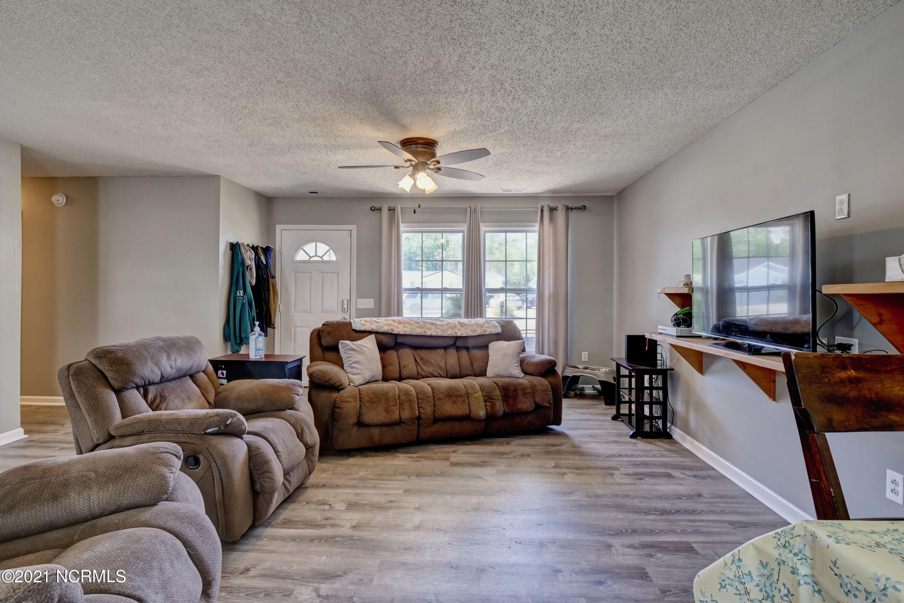 4385 Ritz Circle Shallotte, NC 28470 - Photo 7 of 36 007_p4533782_3_4_5_6_7_8
