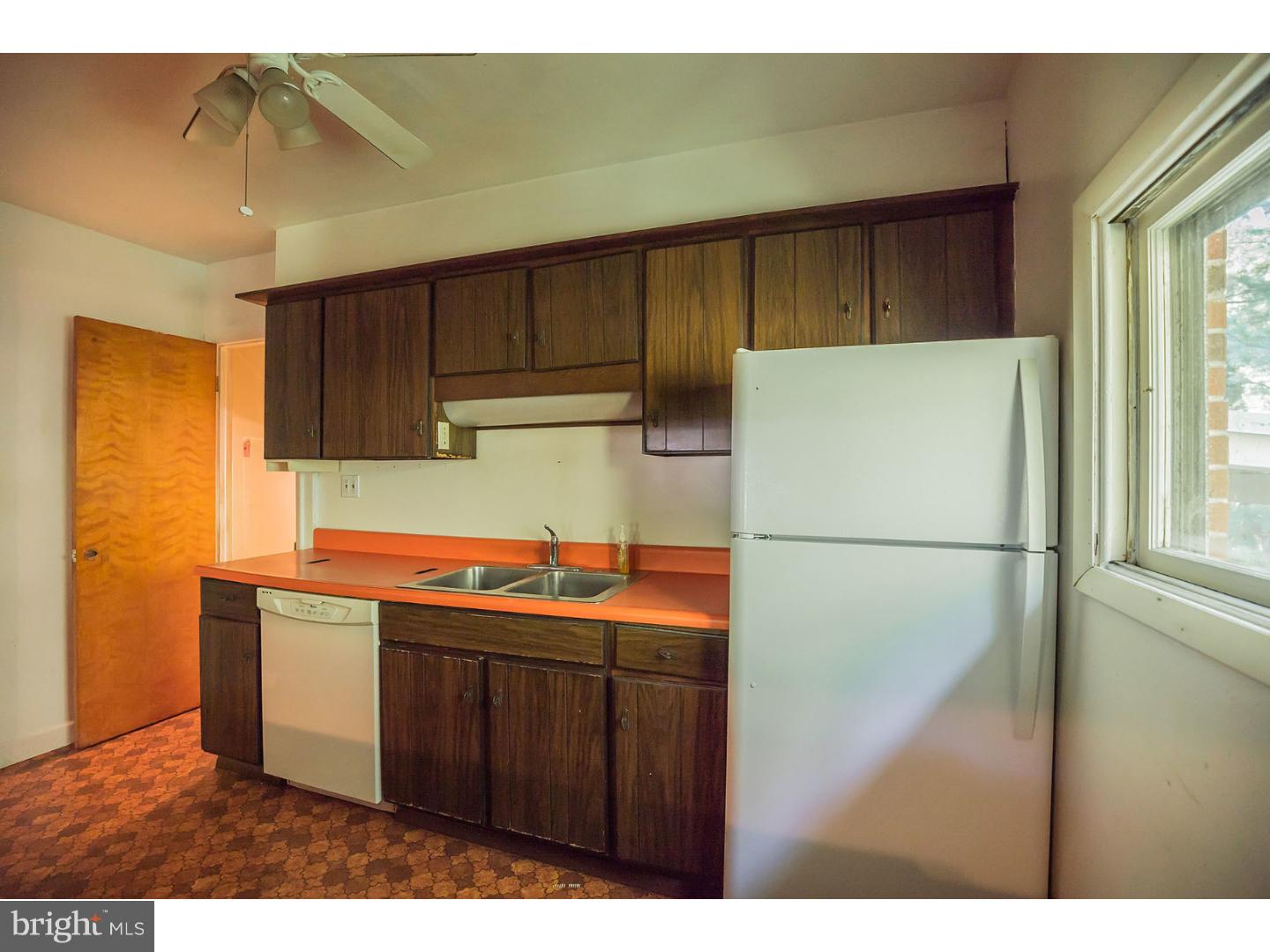 119 Lambs Road Sewell, NJ 08080 - Photo 11 of 24 Kitchen