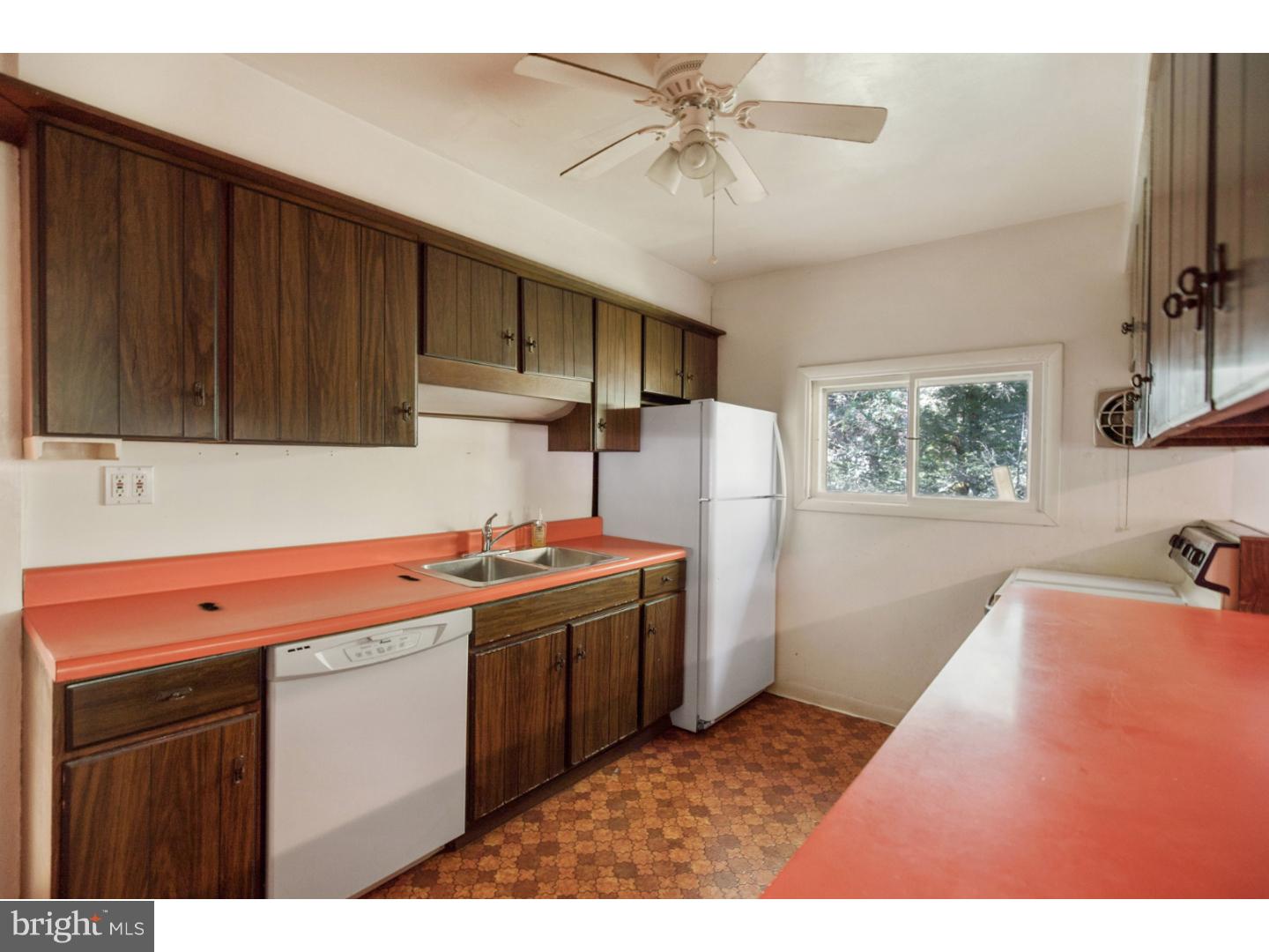119 Lambs Road Sewell, NJ 08080 - Photo 9 of 24 Kitchen