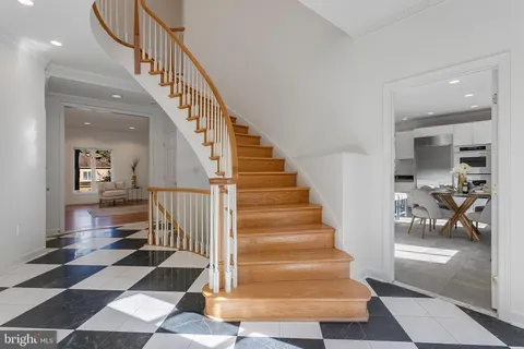 $2,550,000 | 4709 Foxhall Crescent Northwest, Washington, DC 20007