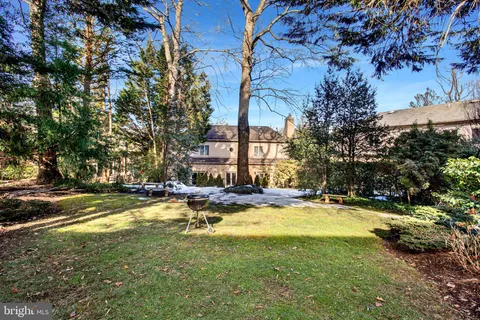 $2,550,000 | 4709 Foxhall Crescent Northwest, Washington, DC 20007