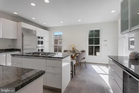 $2,550,000 | 4709 Foxhall Crescent Northwest, Washington, DC 20007