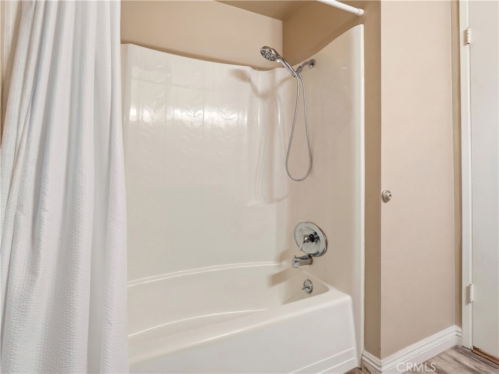 19401 Oak Crossing Road Newhall, CA 91321 - Photo 21 of 47