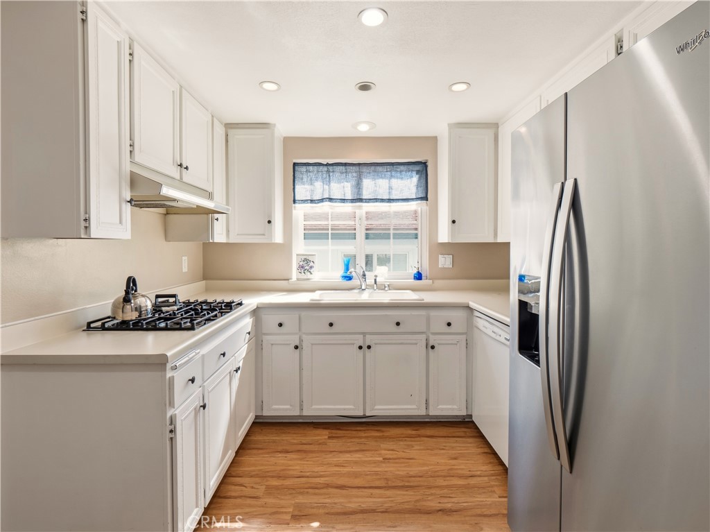 19401 Oak Crossing Road Newhall, CA 91321 - Photo 10 of 47