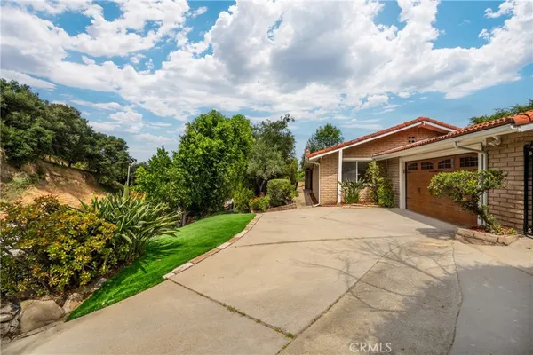 $1,595,000 | 3160 Sepulveda Boulevard, Sherman Oaks, CA 91403