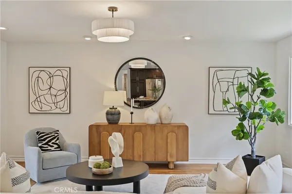 $1,595,000 | 3160 Sepulveda Boulevard, Sherman Oaks, CA 91403
