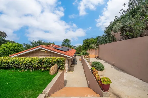 $1,595,000 | 3160 Sepulveda Boulevard, Sherman Oaks, CA 91403