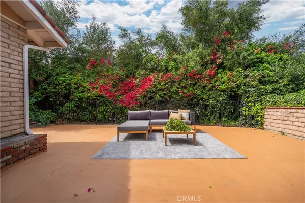 $1,595,000 | 3160 Sepulveda Boulevard, Sherman Oaks, CA 91403