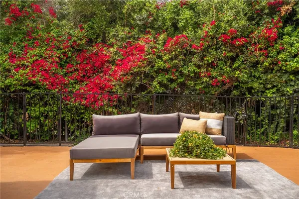 $1,595,000 | 3160 Sepulveda Boulevard, Sherman Oaks, CA 91403
