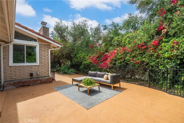 $1,595,000 | 3160 Sepulveda Boulevard, Sherman Oaks, CA 91403