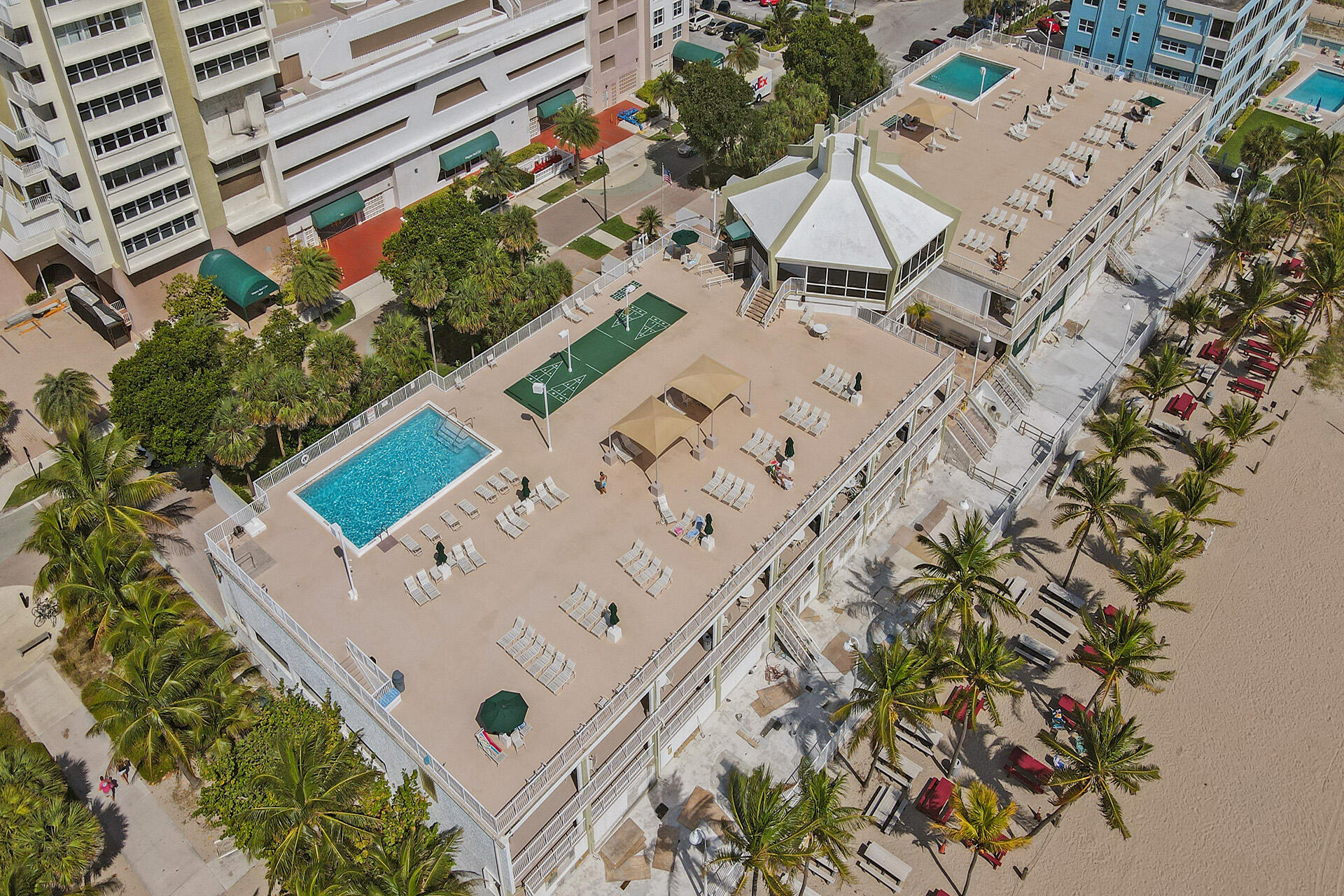 111 Briny Avenue, Unit 810 Pompano Beach, FL 33062 - Photo 34 of 62 5E884256-C71E-4BE1-8CA0-5C39456F966B