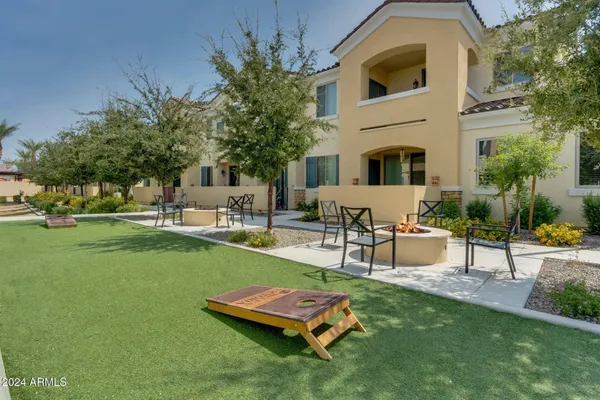 $2,315 | 1350 South Ellsworth Road, Unit 3, Mesa, AZ 85209