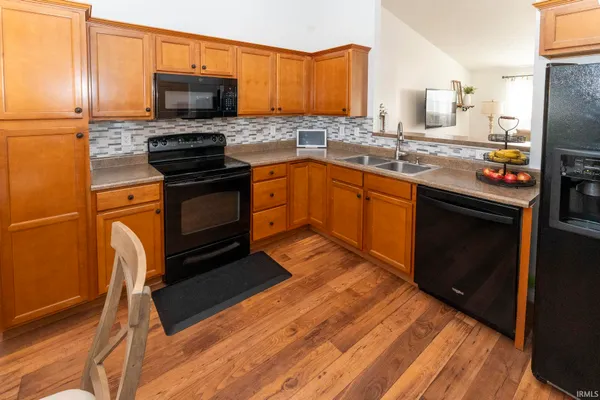 $269,900 | 4931 Overland Drive, Newburgh, IN 47630