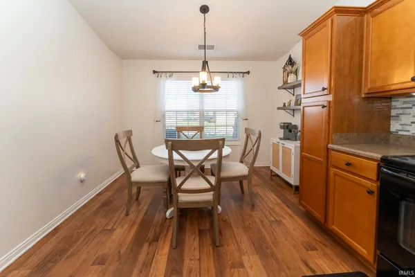 $269,900 | 4931 Overland Drive, Newburgh, IN 47630