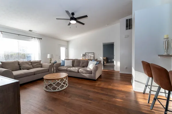 $269,900 | 4931 Overland Drive, Newburgh, IN 47630