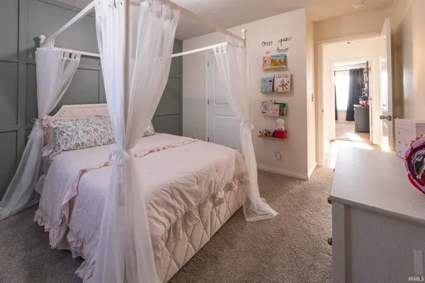 $269,900 | 4931 Overland Drive, Newburgh, IN 47630