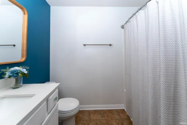 $269,900 | 4931 Overland Drive, Newburgh, IN 47630