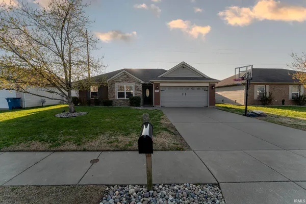 $269,900 | 4931 Overland Drive, Newburgh, IN 47630
