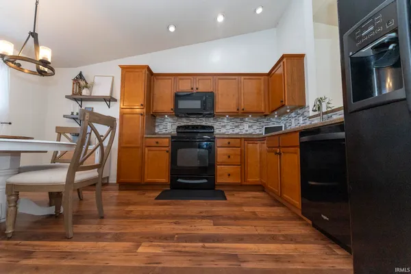 $269,900 | 4931 Overland Drive, Newburgh, IN 47630