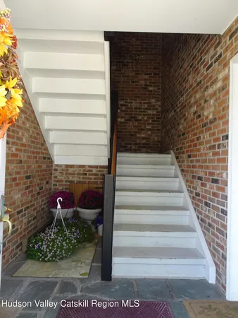 $1,950 | 167 Highway 23, Unit 2B, Claverack-Red Mills, NY 12513