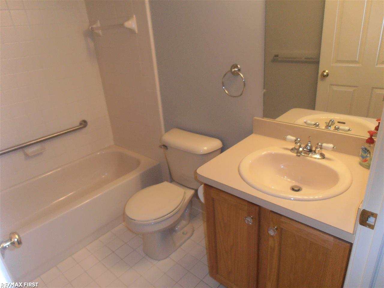 50163 Decook Court, Unit 113 Macomb, MI 48044 - Photo 19 of 23