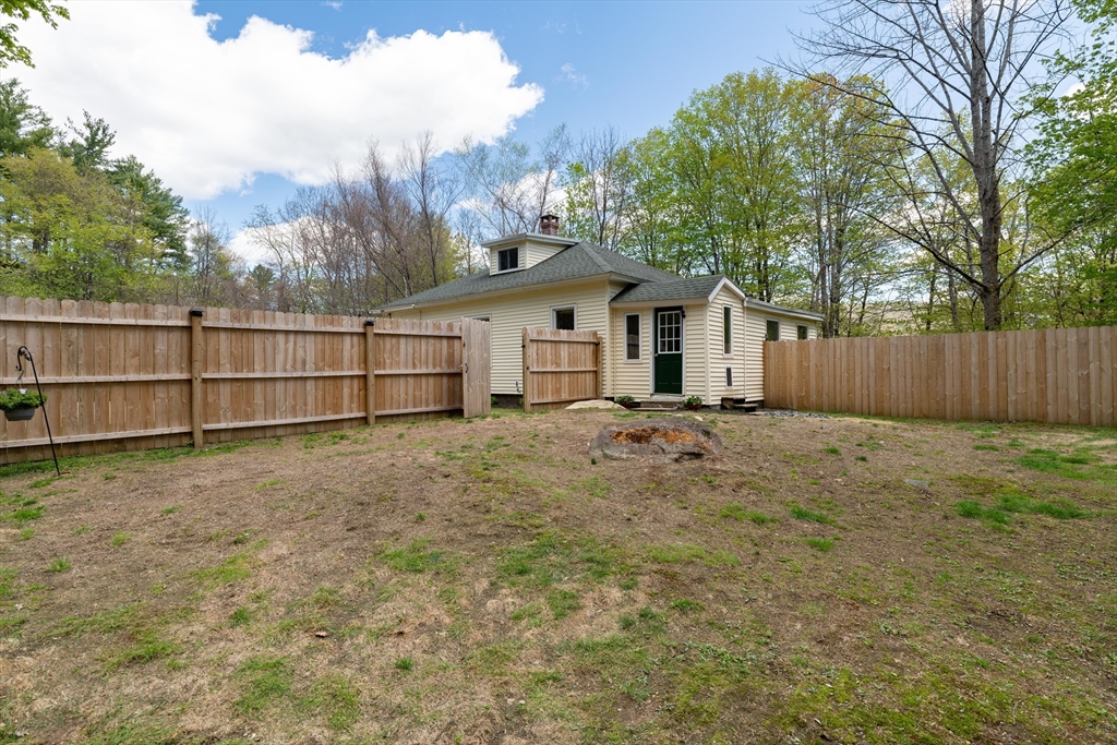 11 Bray Road Buckland, MA 01370 - Photo 4 of 25
