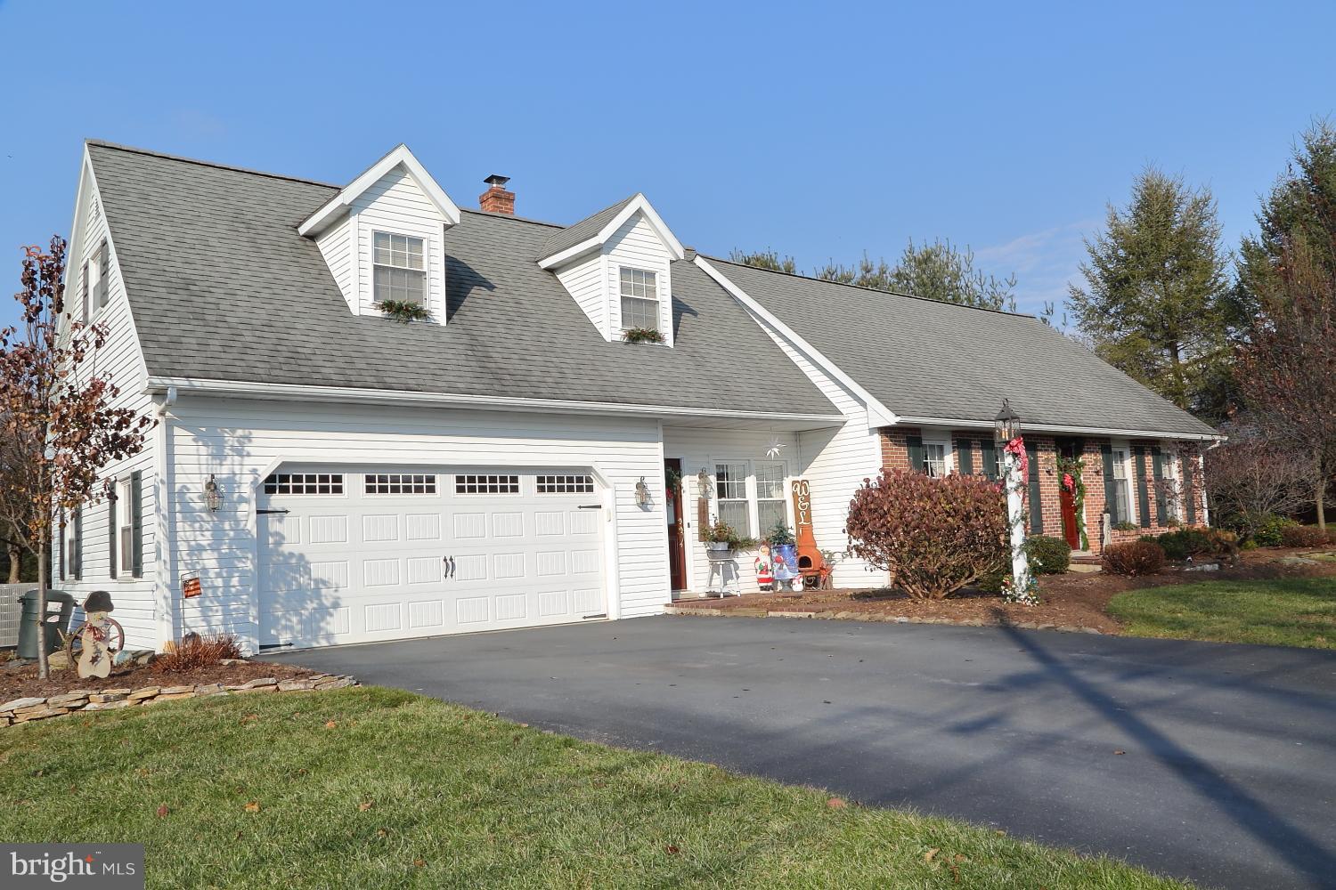 18 Green Acre Road Lititz, PA 17543 - Photo 2 of 36 Gallery Image 2