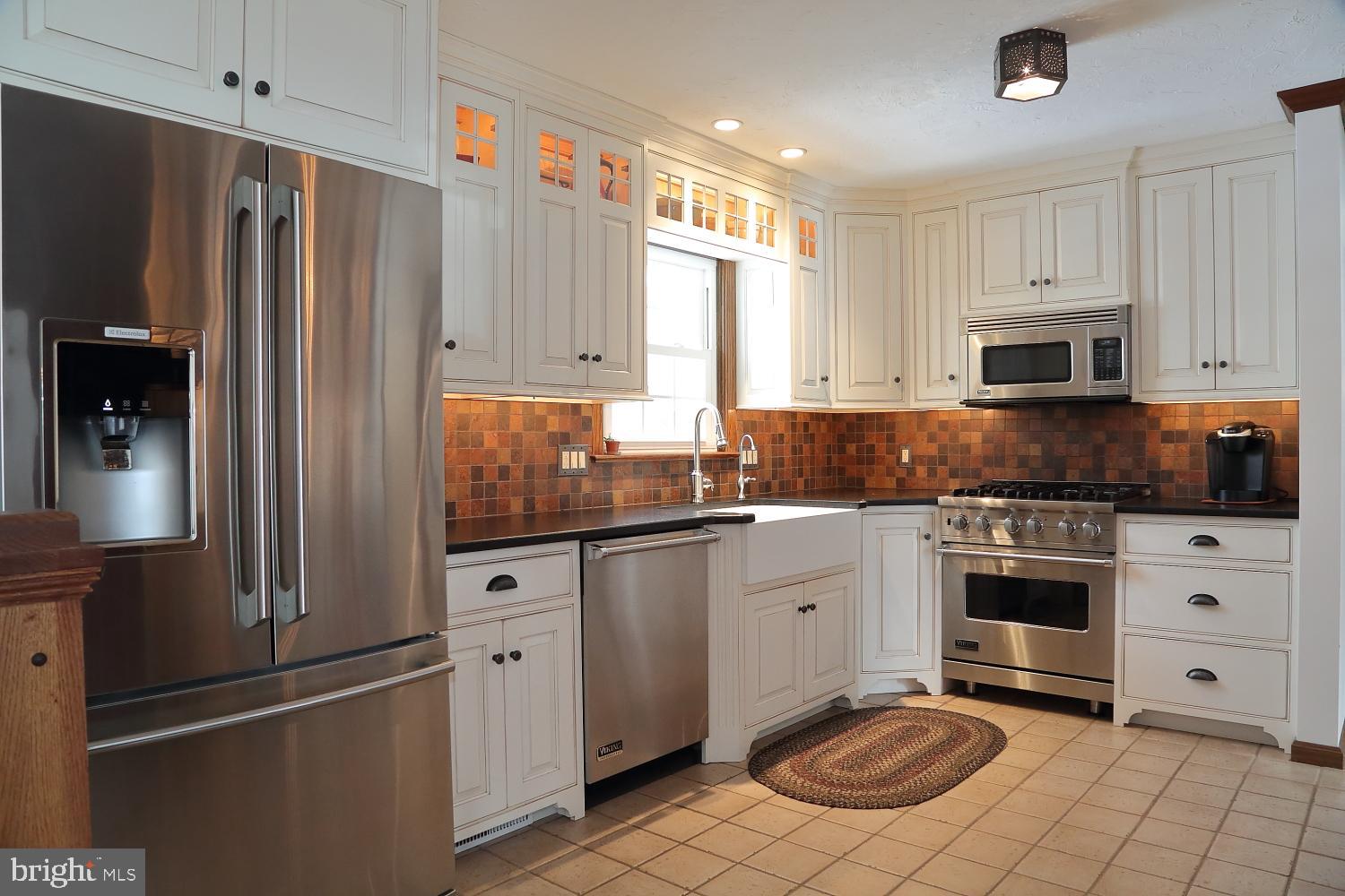 18 Green Acre Road Lititz, PA 17543 - Photo 5 of 36 Gallery Image 5