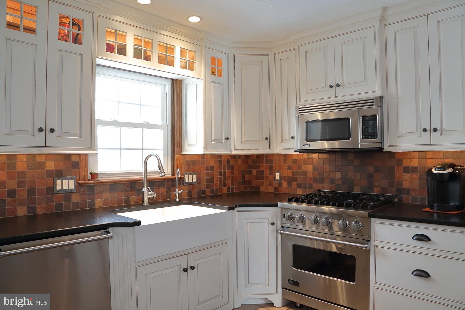 18 Green Acre Road Lititz, PA 17543 - Photo 7 of 36 Gallery Image 7