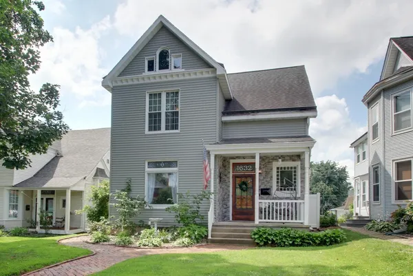 $414,900 | 1632 Kentucky Street, Quincy, IL 62301