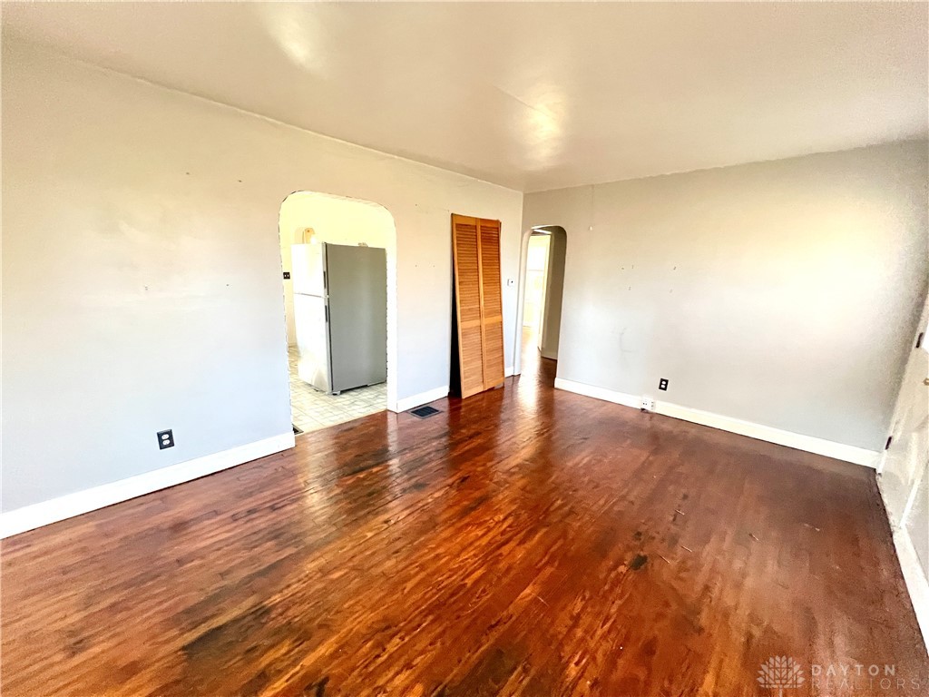 3145 Troy Road Springfield, OH 45504 - Photo 8 of 32