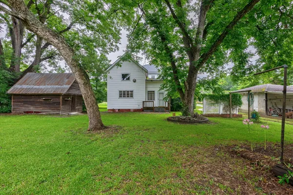 $325,000 | 99 West Main Street, Gibson, GA 30810