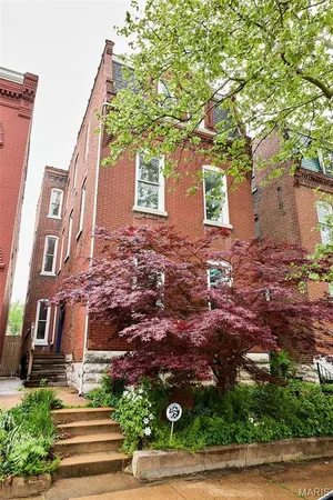 $424,900 | 3307 Wisconsin Avenue, St. Louis, MO 63118
