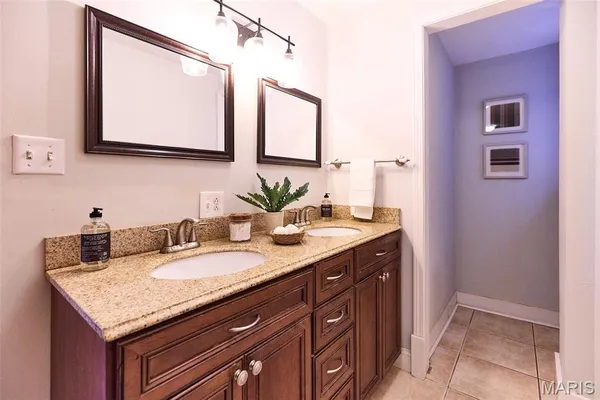 $424,900 | 3307 Wisconsin Avenue, St. Louis, MO 63118