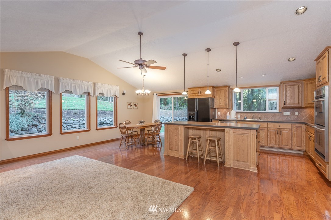 2949 Rose Valley Road Kelso, WA 98626 - Photo 11 of 24 Gallery Image 11