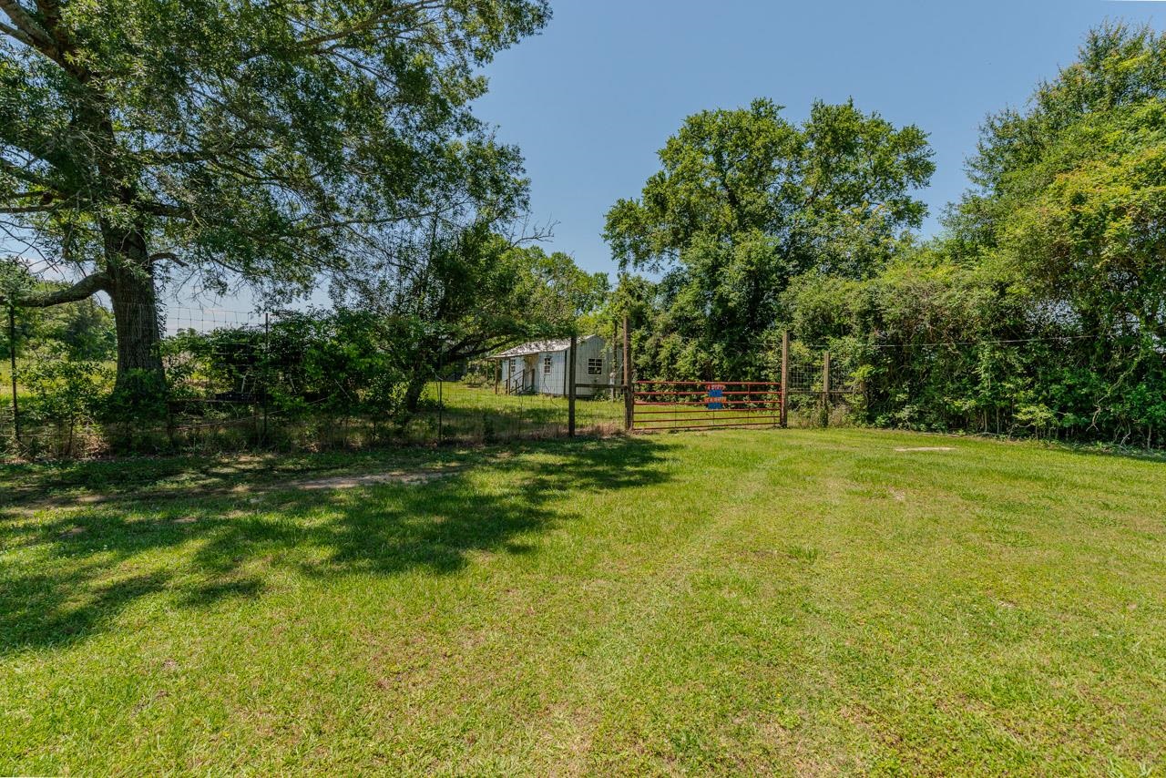 15725 Sour Lake Road Beaumont, TX 77713 - Photo 31 of 43